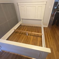 Queen Bed - Ashley Furniture Solid wood 