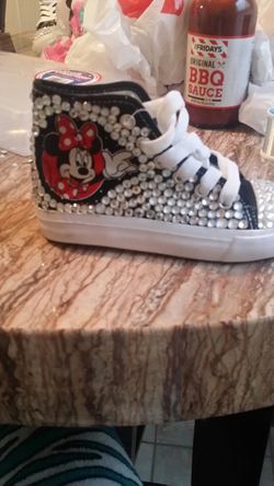 Minnie mouse size 12
