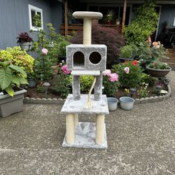 Cat tower 
