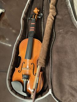 Children’s violin, Case & Chin Rest