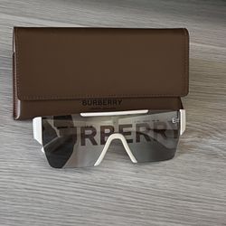 Burberry Sun Glasses 