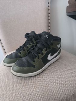 Kids nike size 3