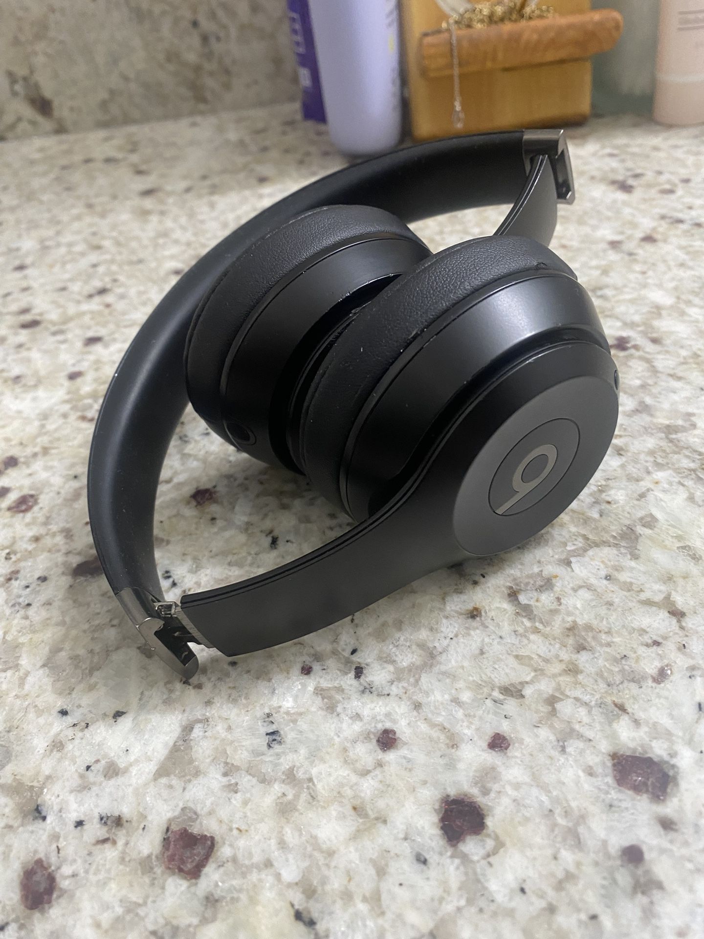 Beats Solo 4 (black)
