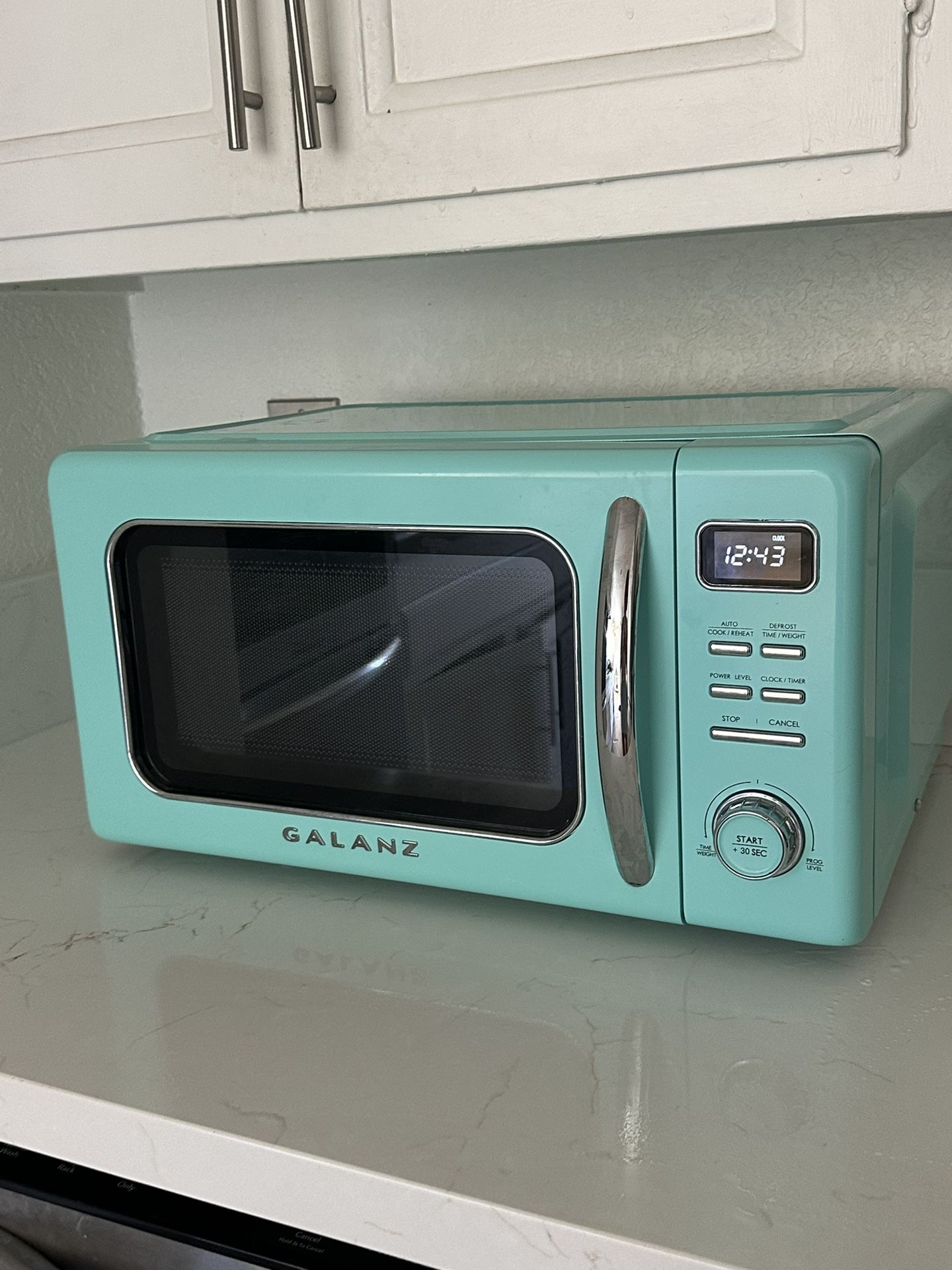 Retro Blue Microwave