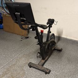 Echelon Connect EX-4S+ exercise bike
