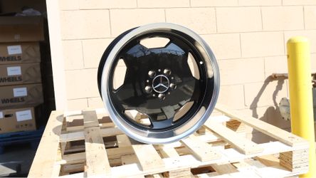 Brand New Aero Classic Style 18x8/18x9 Gloss Black Wheels 5x112 ET30 Fits Mercedes-Benz