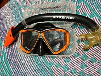NEW Cressi Focus Dive Mask (Black/Orange) w/ Case and Free snorkel - $35 FIRM