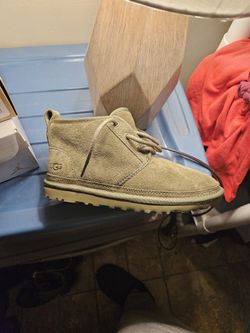 Green Uggs 6 In Women's