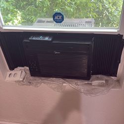Window AC Unit