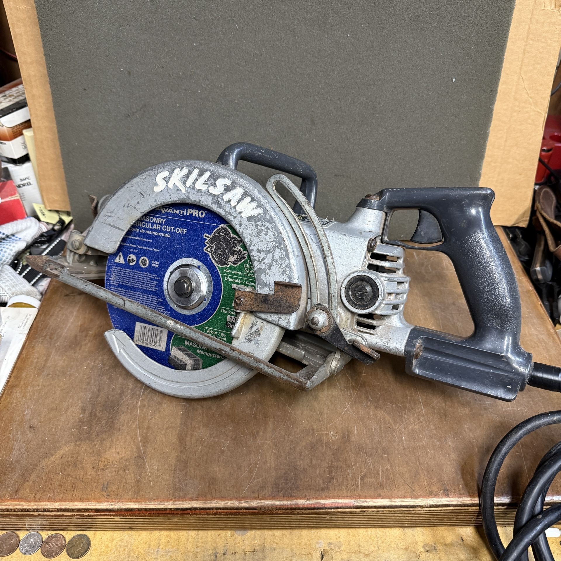 SKILSAW Mdl 77 7-1/4 in. Aluminum Worm Drive Circular Saw, Fresh Oil, New Blade
