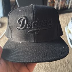 Black dodgers snapback hat