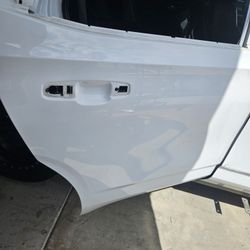 2021 Chevrolet Tahoe Lt. Only Right Front And Rear Rear Alluminum Door Shells