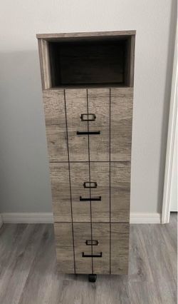 Mobile Filing Cabinet- 3 Drawers 