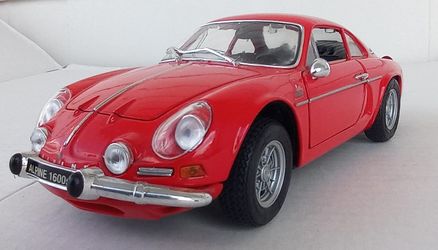 Die Cast Metal - 1971 Alpine Renault 1600 S - New -