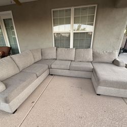 Living Spaces Esteban II Raf Sofa 