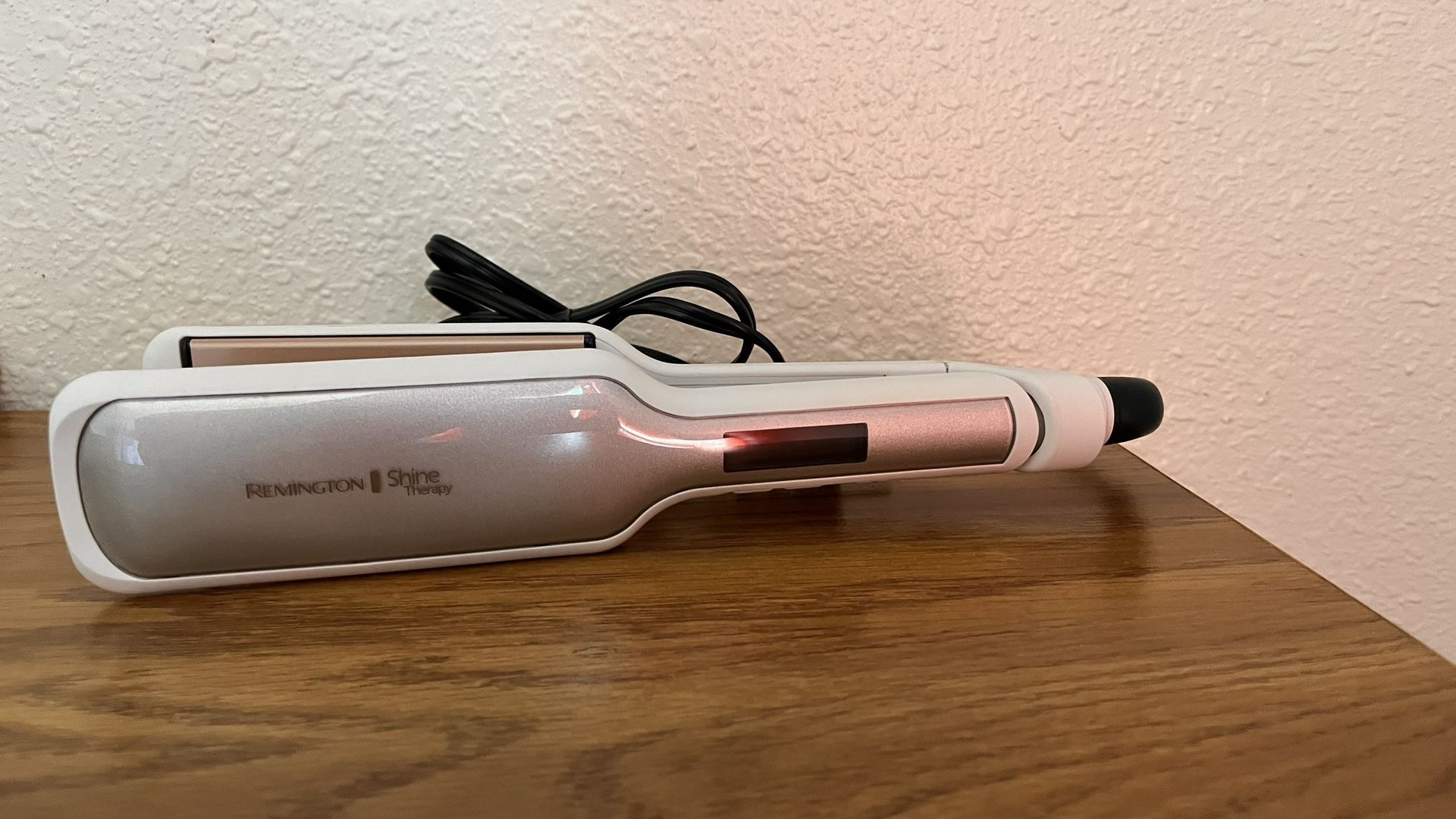 Remington Shine Therapy 2" Flat Iron S9520 Hair Styling Adjustable Temperature