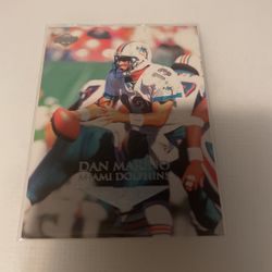 Football Collector’s 1999 Dan Marino #78