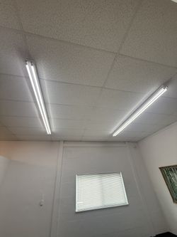 Commercial 8 Foot Lighting Fixtures