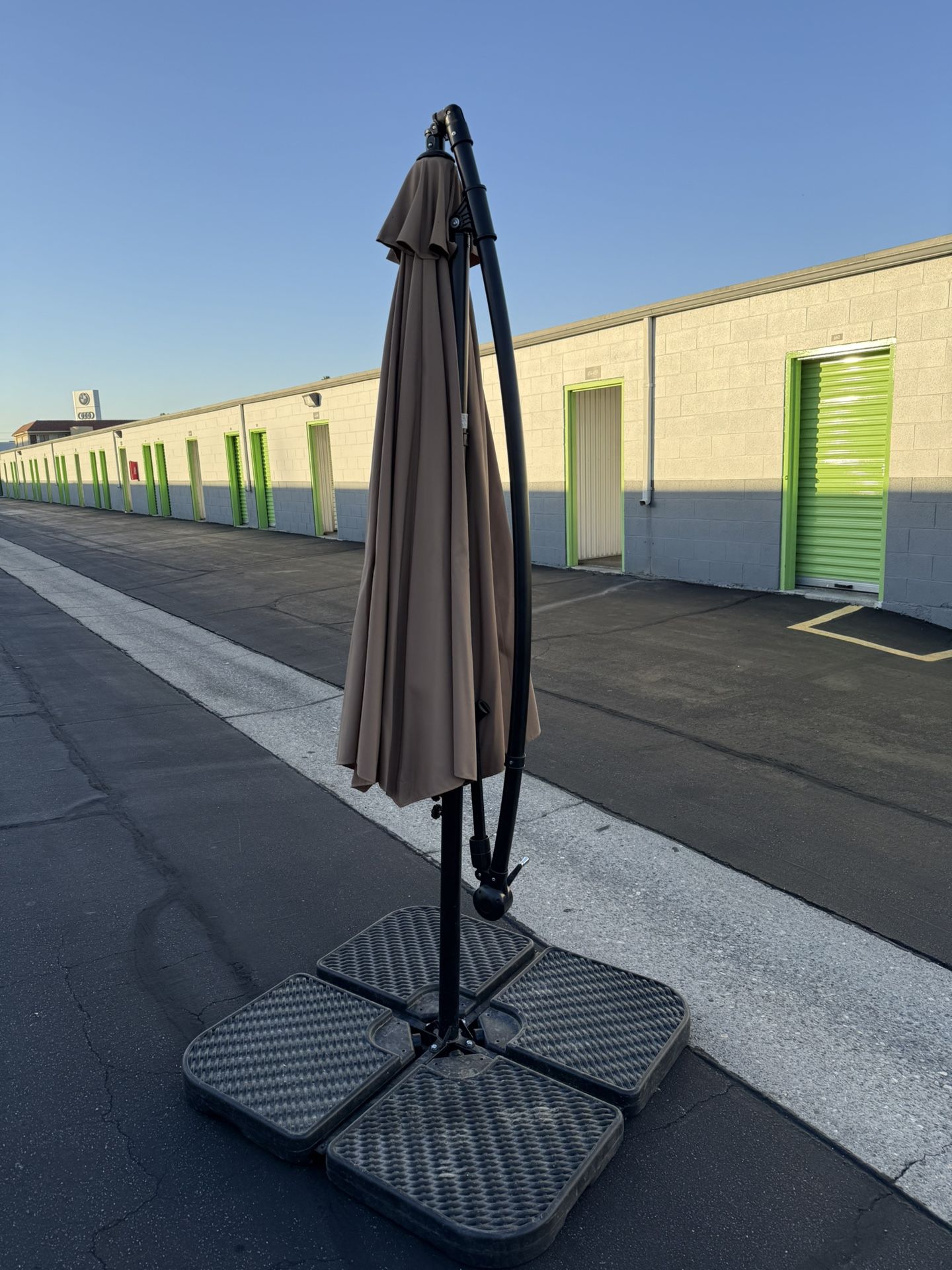 8.2-ft Steel Gray Cantilever Patio Umbrella