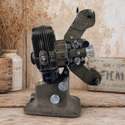 Bell & Howell Filmo Diplomat 16mm Movie Projector Model 173A w/ Case Tested