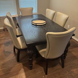 6 Seat Dinning Room Table