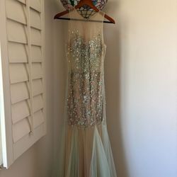 Evening Gown for Sale in Glendale, CA - OfferUp