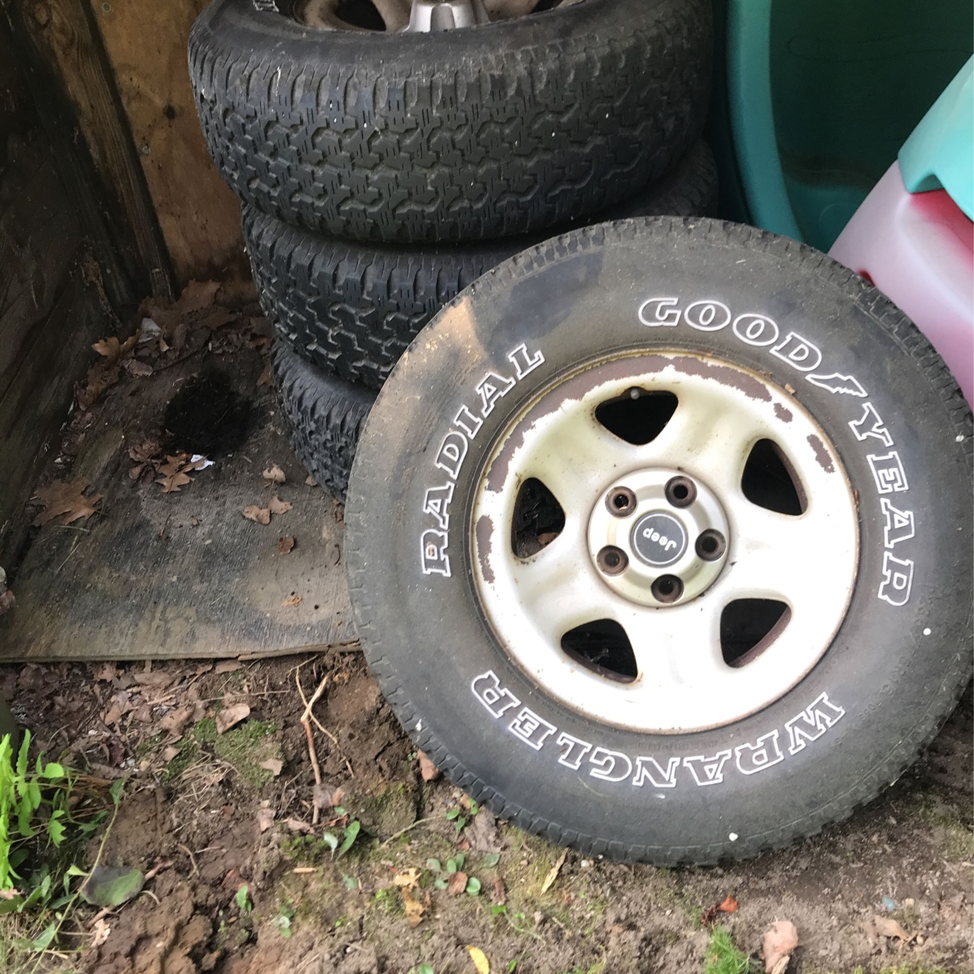 Complete set of jeep rims decent Threads Some weather the cracks best offer
