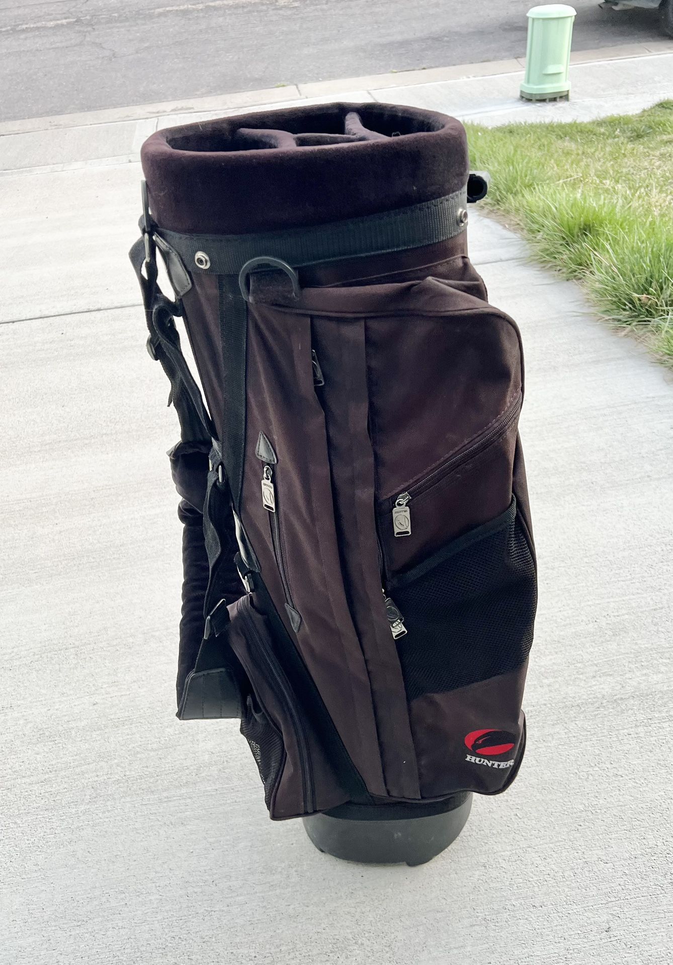 Golf Bag 4 Way Divider 7 Zip Pockets in great condition