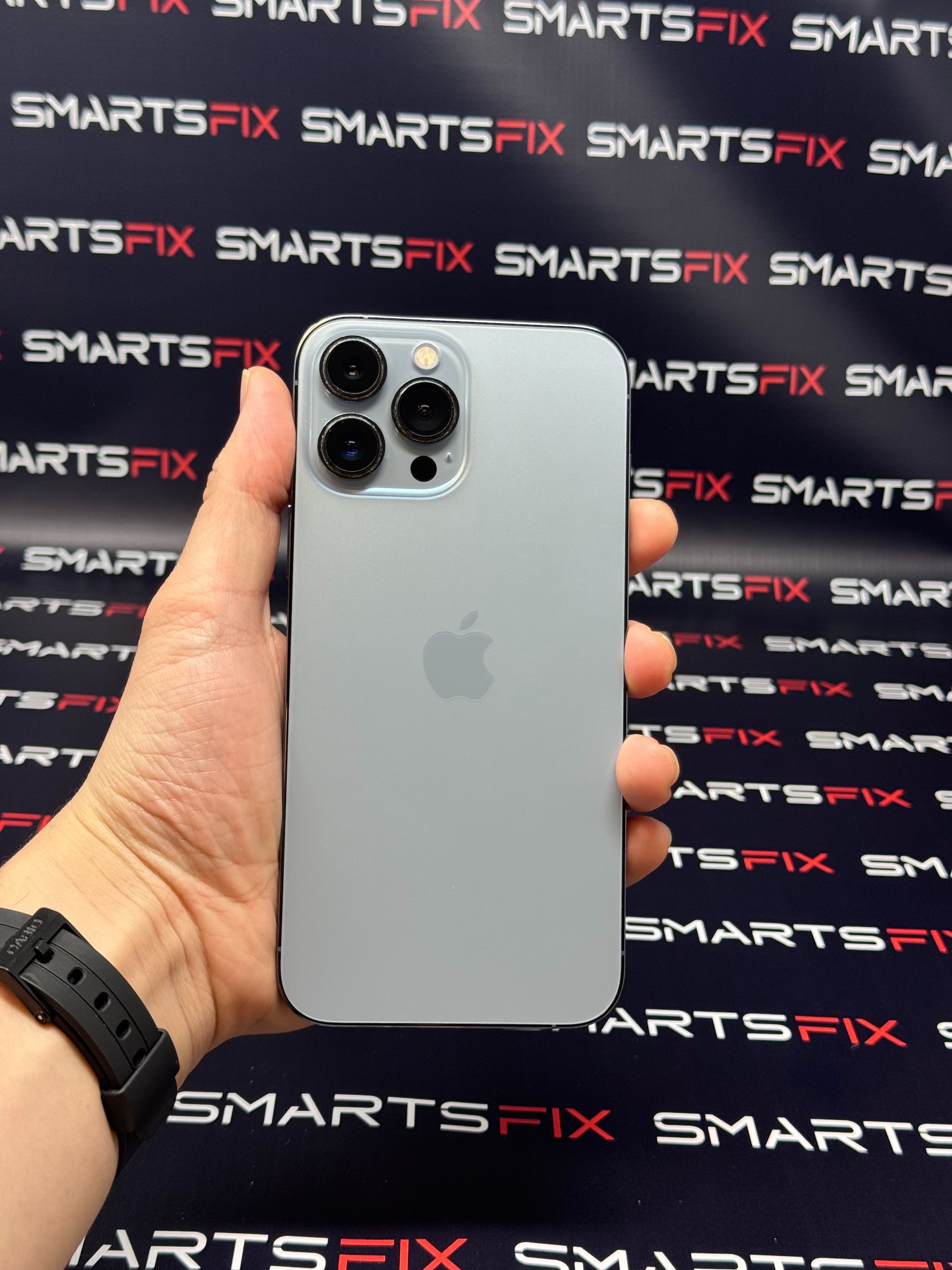 iPhone 13 Max 256 GB - Blue (Unlocked) + Warranty