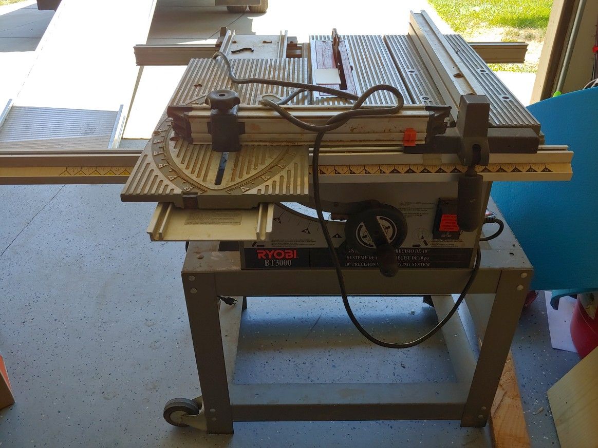 Ryobi BT3000 table saw for Sale in Roseville, CA OfferUp
