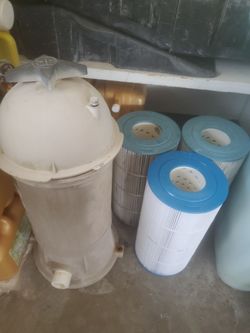 Hayward C900 cartridge filter housing and 3 filters