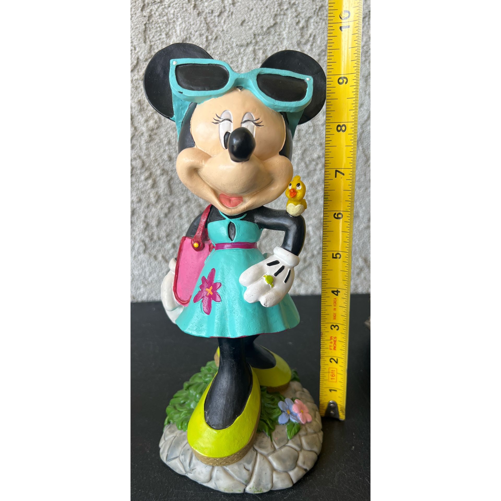 Resin Minnie Mouse Statue