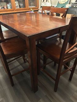 Free Dining Table