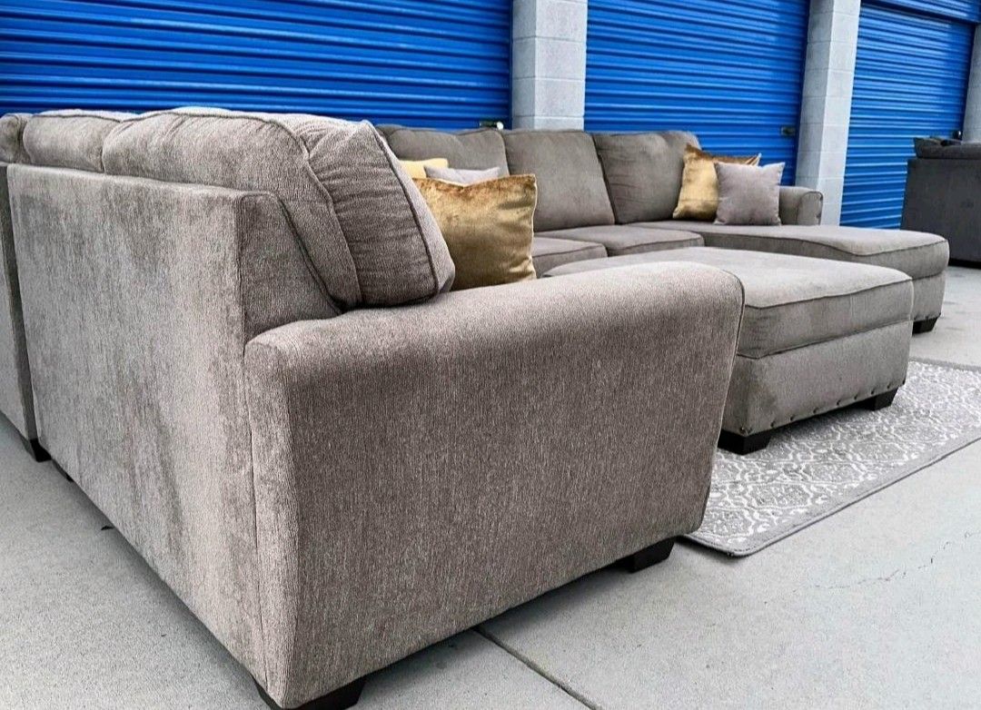 Sectional couch