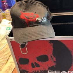 Gears Of  War. Metal Case.   Hat/ Tag