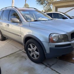2005 Volvo XC90 2.5T SUV