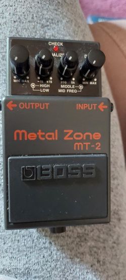 Boss MT-2 Metal Zone 