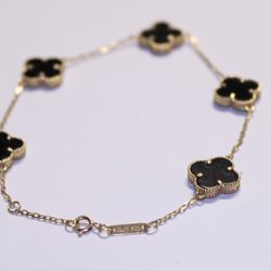 18k Gold Bracelet VCA Black Onyx.