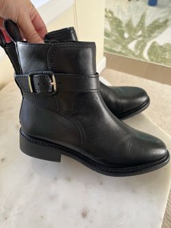Clarks Leather Boots Size 6.5