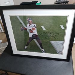 Tom Brady Auto Signed Fanatics Authentic Signed Autographed 16 X 20 Framed Matted Beautiful Fanatics