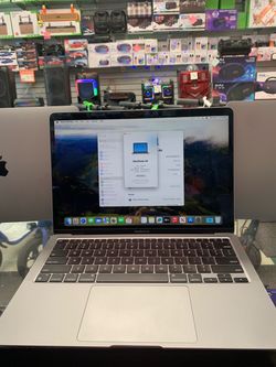 MacBook Air M1 chip 2020 8Gb/256Gb Excellent condition cash offer
