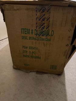 9 Ft Pre Lit Christmas Tree