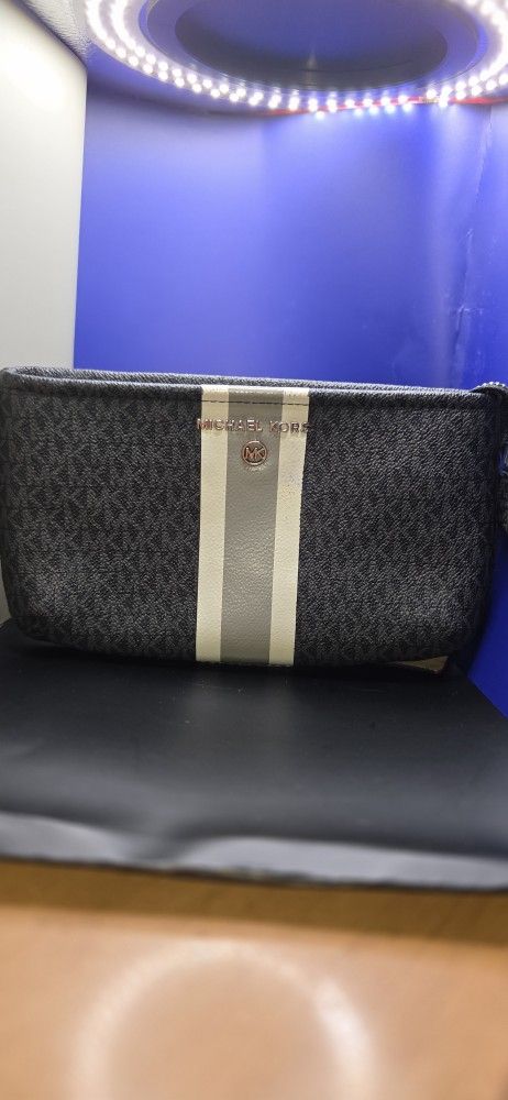 MICHAEL KORS FANNY BAG