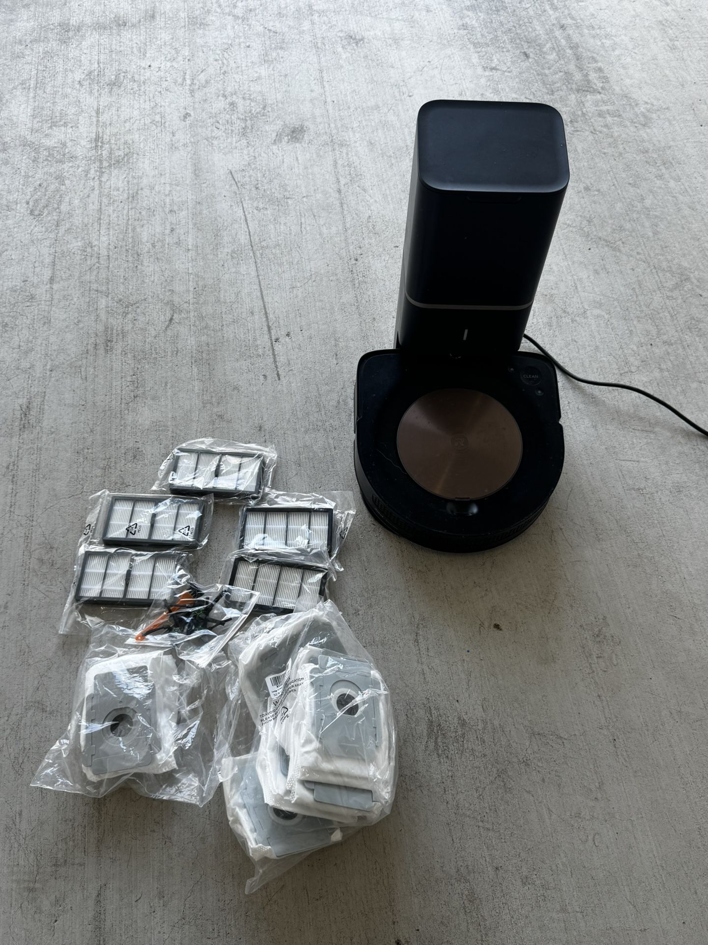 Roomba S9+ Robot Vacuum And Accessories