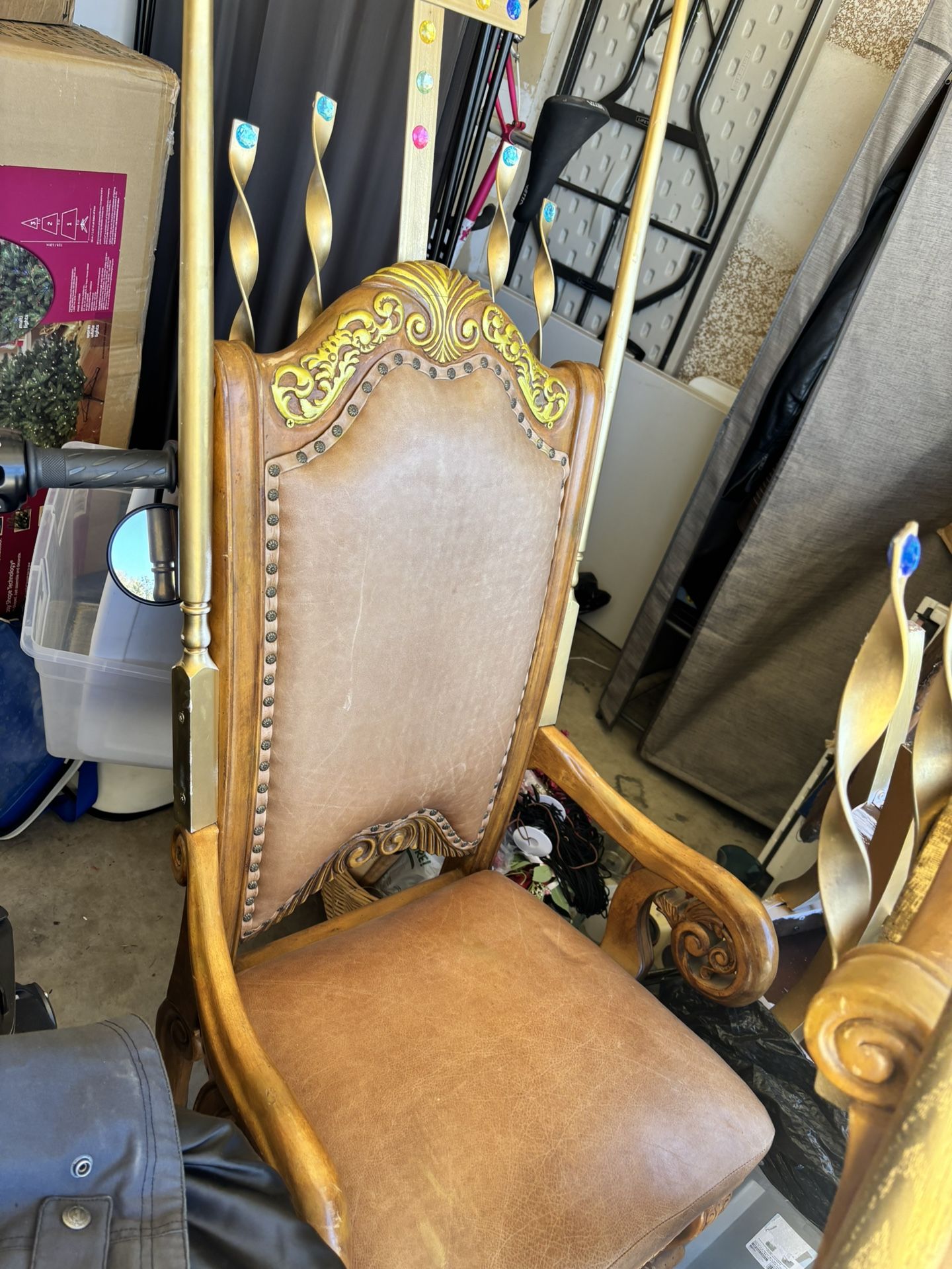 Throne Chairs 