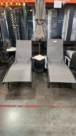 Outdoor ChAse lounge