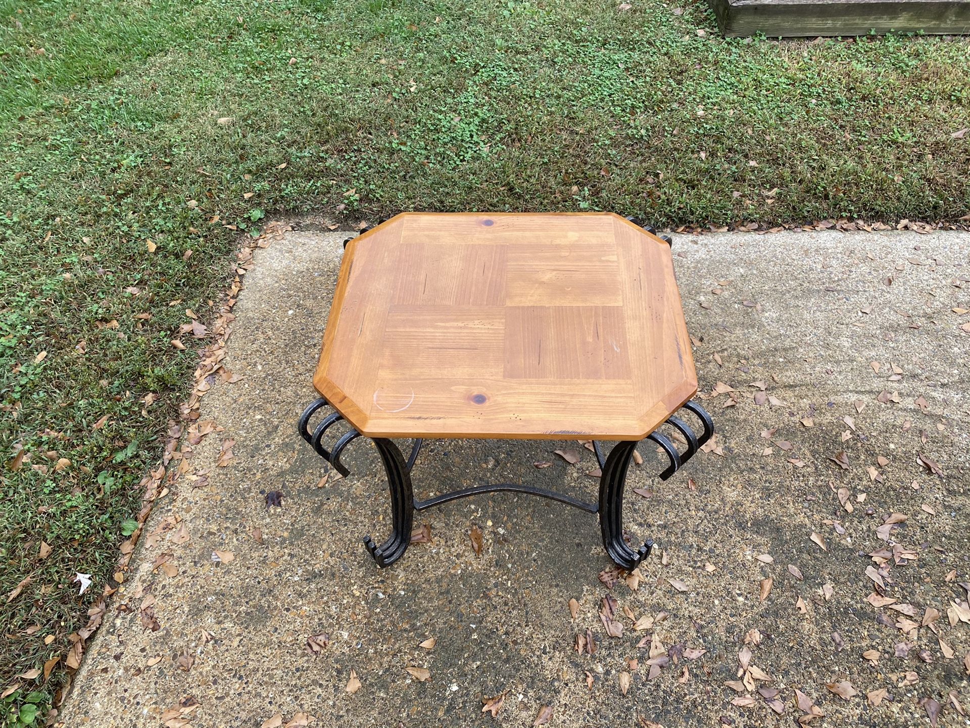 End table accent piece furniture wood used
