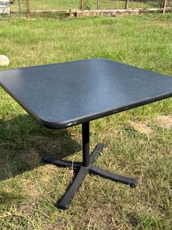 Metal card game playing table