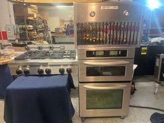 KitchenAid Appliance Set - 36” Rangetop, 36” Under Cabinet Hood and 30” Combo Oven / Microwave