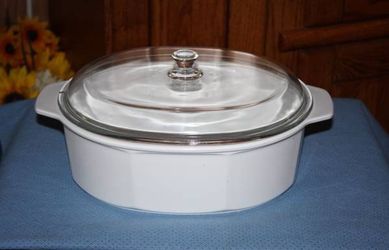 3.5 Quart Oval Casserole Covered Nouveau by Princess House
